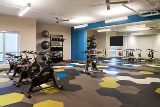 516 Lea Ave in Nashville, TN - Foto de edificio - Building Photo