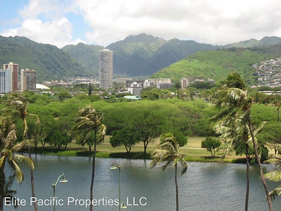 2421 Ala Wai Blvd-Unit -Apt #705 in Honolulu, HI - Building Photo