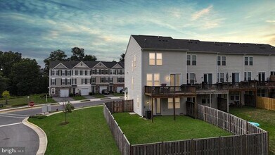 121 Sequoia Dr in Winchester, VA - Building Photo - Building Photo