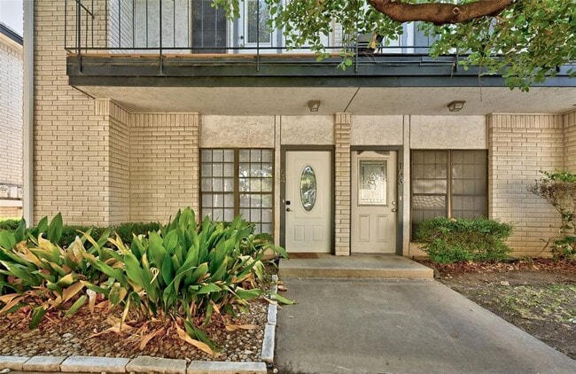 property at 1307 Kinney Ave