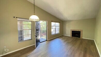 3944 TUMBLE WOOD Trl in Tampa, FL - Building Photo - Building Photo