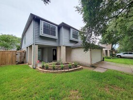 2118 Creekshire Dr in Sugar Land, TX - Building Photo