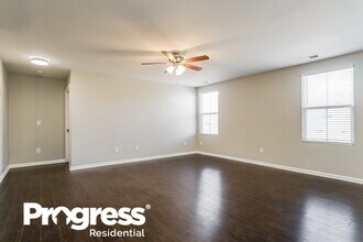 281 Fieldspar Ln in Clayton, NC - Building Photo - Building Photo