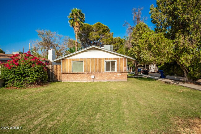 1209 S Roosevelt St in Tempe, AZ - Building Photo - Building Photo
