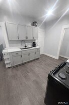 219 Orchard St, Unit 221 in Bridgeport, CT - Building Photo