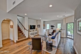 3935 E Rough Rider Rd in Phoenix, AZ - Building Photo