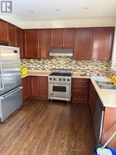 327 Mantle Ave in Whitchurch-Stouffville, ON - Building Photo - Building Photo