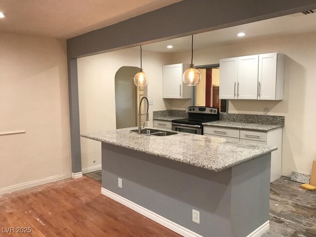 property at 5724 Idle Ave