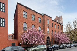 401 Hicks St in Brooklyn, NY - Building Photo - Primary Photo