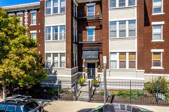 Berkeley Apartments in Kansas City, MO - Building Photo - Building Photo