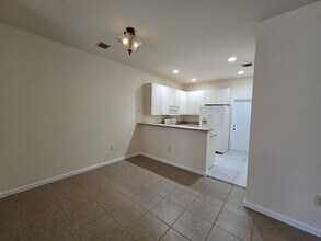 2549 Stockbridge Square SW in Vero Beach, FL - Building Photo - Building Photo