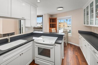 5155 W Point Loma Blvd in San Diego, CA - Building Photo - Building Photo