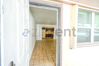 6040 SW 26th St in Miramar, FL - Building Photo - Building Photo