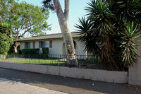 311 W Tularosa Ave in Orange, CA - Foto de edificio - Building Photo