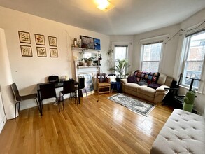 530 Cambridge St, Unit 3 in Boston, MA - Foto de edificio - Building Photo