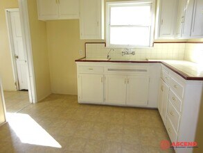 1416 El Toro Dr in Bakersfield, CA - Building Photo - Building Photo