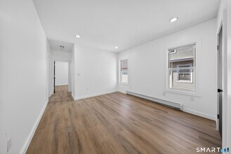 259 Laurel Ave in Bridgeport, CT - Building Photo - Building Photo