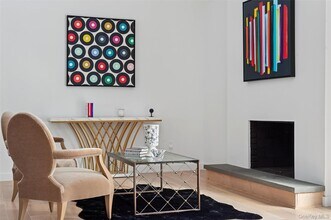 10 Hampton St in Westhampton Beach, NY - Building Photo - Building Photo