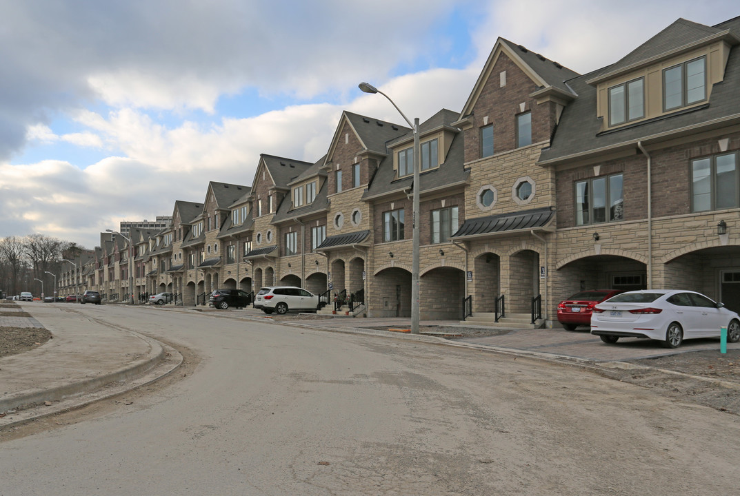 The Townes of Richview in Toronto, ON - Building Photo