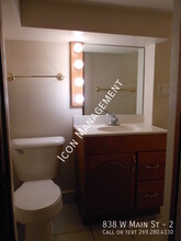 838 W Main St in Kalamazoo, MI - Building Photo - Building Photo