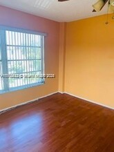 4154 Inverrary Dr in Lauderhill, FL - Building Photo - Building Photo