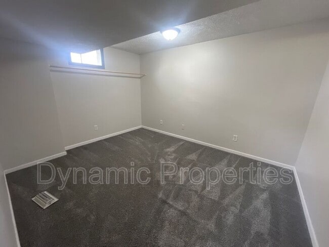 7009 S 79th St in La Vista, NE - Building Photo - Building Photo