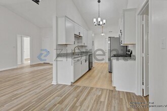 4711 Avalon Forest Ln in Charlotte, NC - Foto de edificio - Building Photo