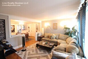 97 Oakland St in Boston, MA - Building Photo