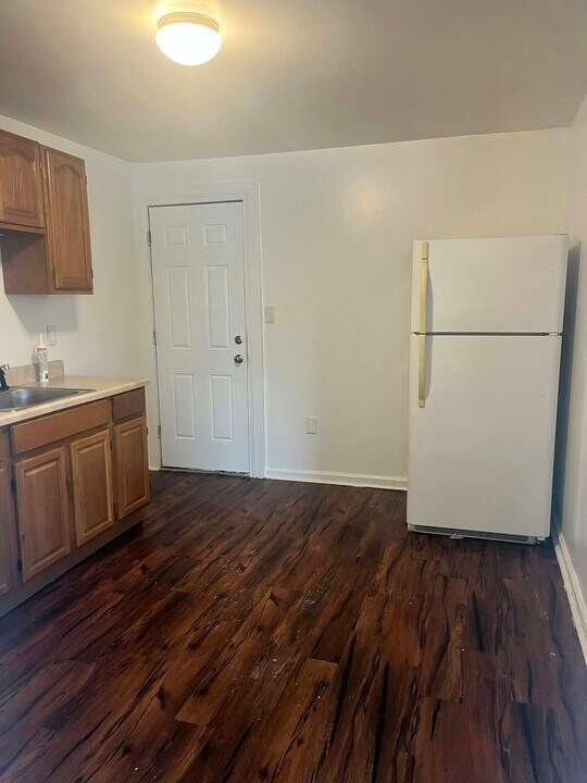 122 W Main St in Elkton, MD - Building Photo