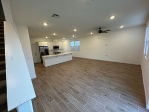 1137 Granite Dr in Madera, CA - Building Photo - Building Photo