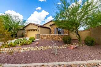 17826 W Gold Poppy Way in Goodyear, AZ - Building Photo - Building Photo