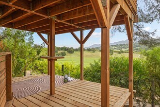 1920 Tiara Dr in Ojai, CA - Building Photo - Building Photo