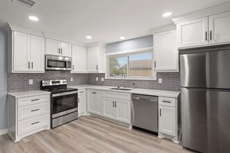 3314 1st Ave S in Texas City, TX - Building Photo - Building Photo