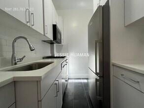 106 E 81st St in New York, NY - Foto de edificio - Building Photo