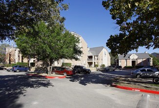 Bandera Crossing in San Antonio, TX - Building Photo - Building Photo