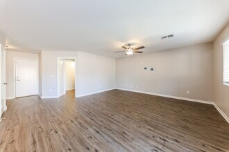 11418 W Austin Thomas Dr in Surprise, AZ - Building Photo - Building Photo