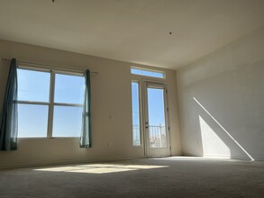 89 E Commonwealth Ave, Unit 3H in Alhambra, CA - Building Photo - Building Photo