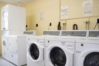 151 Bittersweet Ln-Unit -215 in Randolph, MA - Building Photo - Building Photo