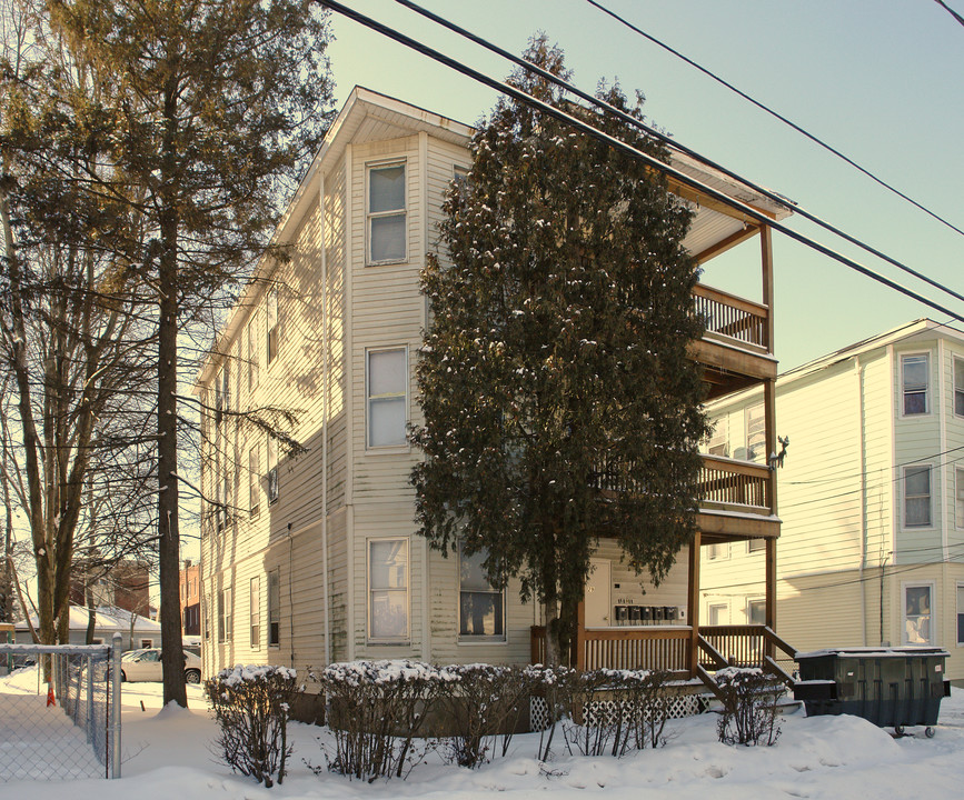 29 Wilson St in Hartford, CT - Foto de edificio