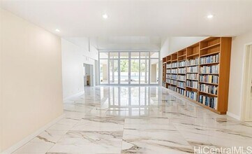 235 Portlock Rd in Honolulu, HI - Building Photo - Building Photo