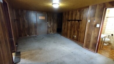 2223 N Water St Ext in Uhrichsville, OH - Building Photo - Building Photo