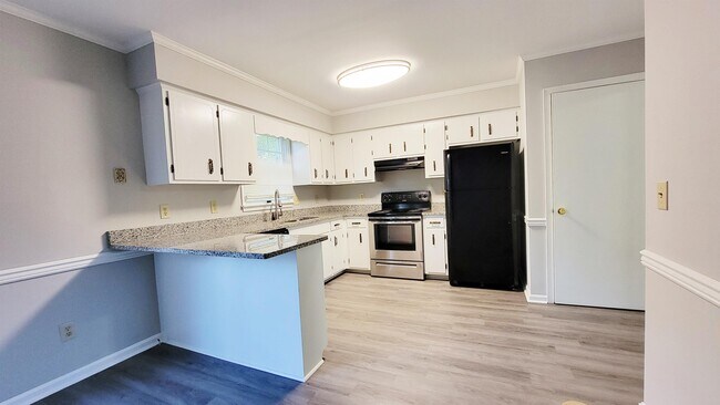 830 Larch Way in Salisbury, MD - Building Photo - Building Photo