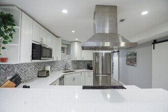3556 N Wilton Ave in Chicago, IL - Building Photo - Building Photo