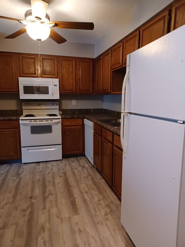 Belmont Park Apts LLC photo'