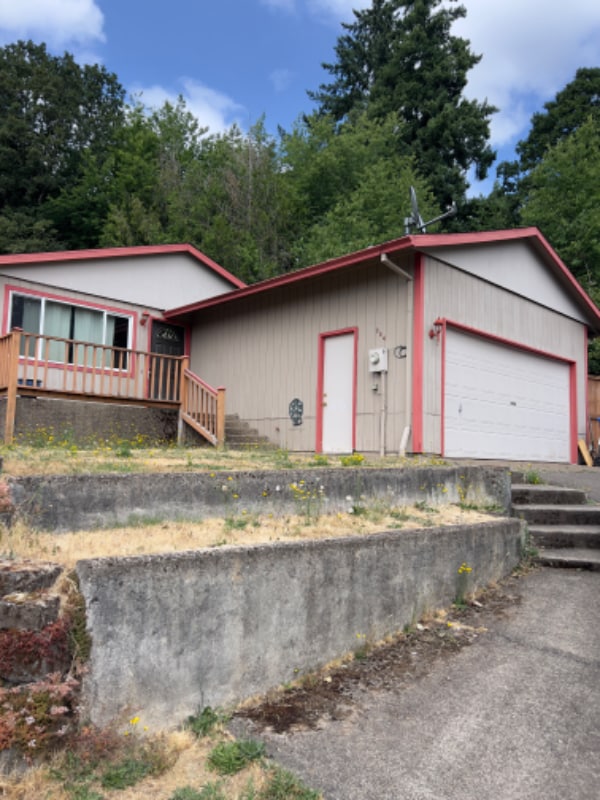 property at 344 SE Shafford Ave