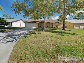 1227 Cimmaron Dr, Unit 302 in Orange Park, FL - Building Photo