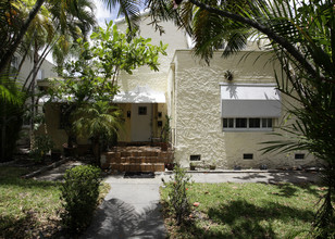 15 Antilla Ave in Coral Gables, FL - Building Photo - Building Photo