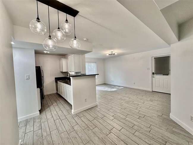 property at 1307 Norwalk Ln