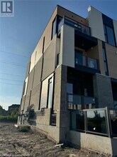 142 Foamflower Pl in Waterloo, ON - Building Photo - Building Photo