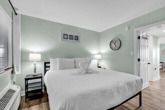 2001 S Ocean Blvd in Myrtle Beach, SC - Foto de edificio - Building Photo